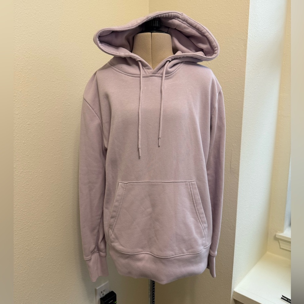 Comfy light purple hoodie ( cotton ) size Small with pocket in the front